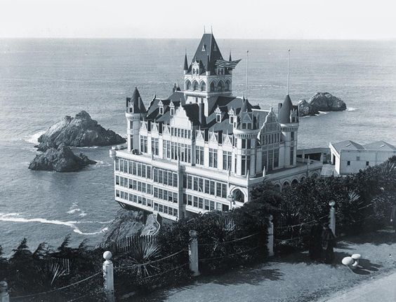 Cliff House, San Francisco retro photo 1900