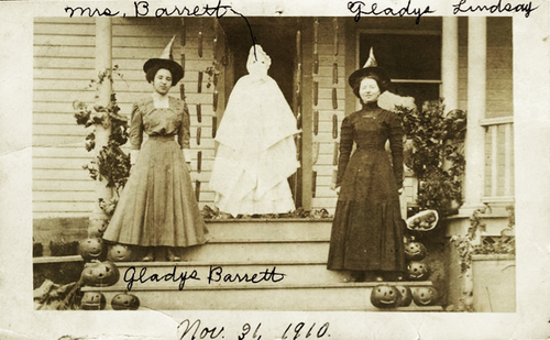 Halloween 1910 people in costumes