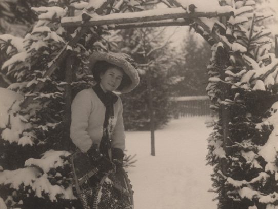 A Woman with Snowshoes, 1909