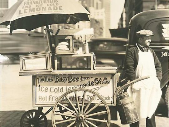 Hot dog cart, New York, 1936