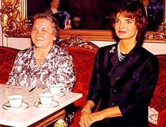 First ladies of the US and the USSR, 1961