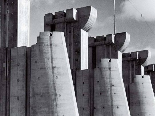 A full story of the Fort Peck Dam construction photo