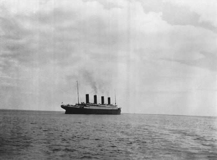 titanic history photo