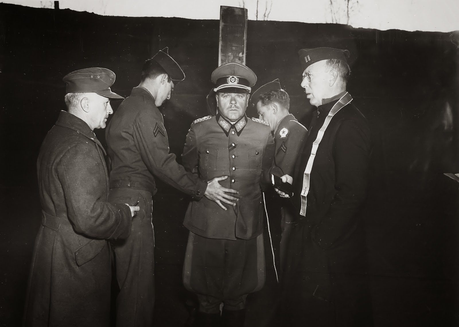 WW2 photos of Execution of General Dostler